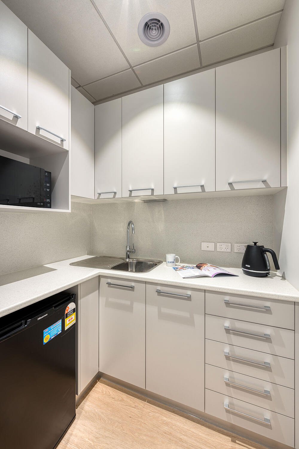 Neurosurgeon fitout kitchen